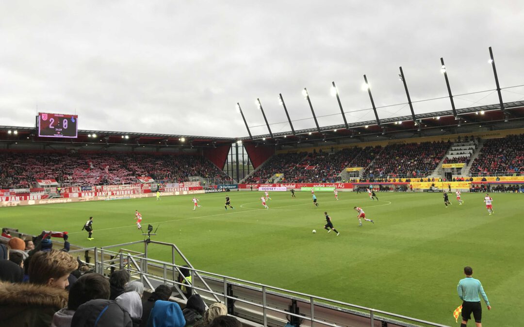 RSaJ erlebt ein Zweitligaspiel des SSV Jahn Regensburg gegen den MSV Duisburg