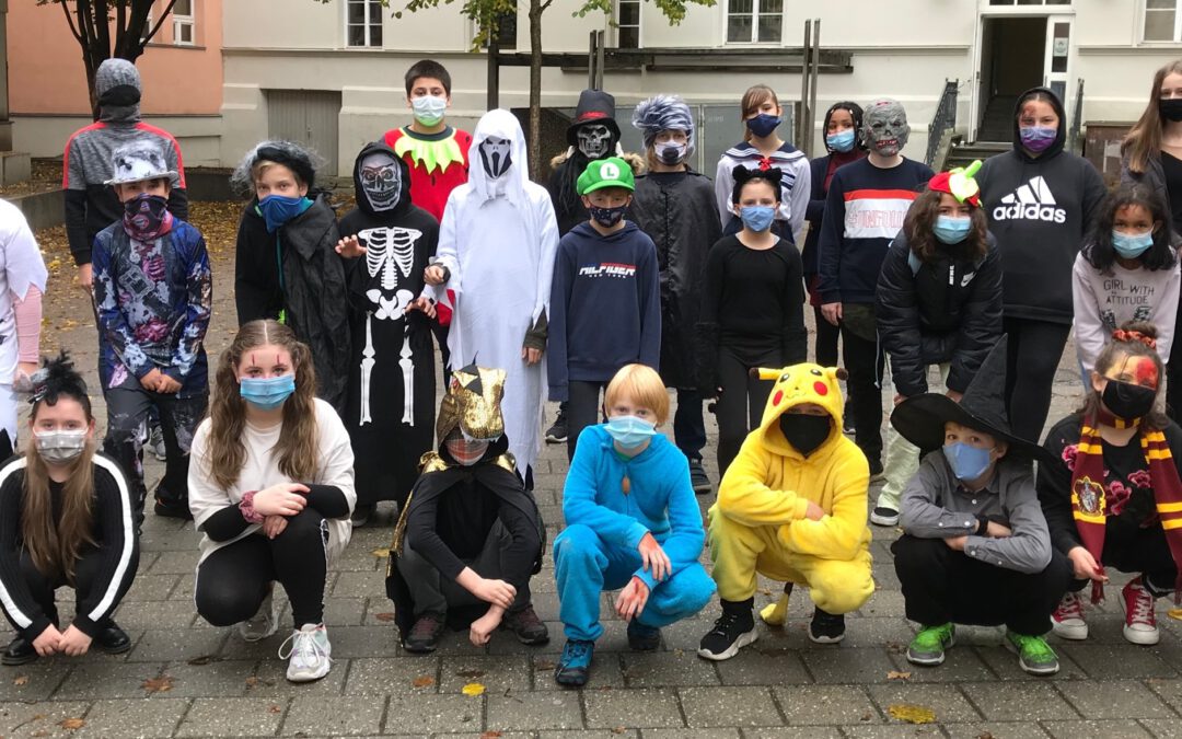 Gruselige Gestalten in der Realschule!