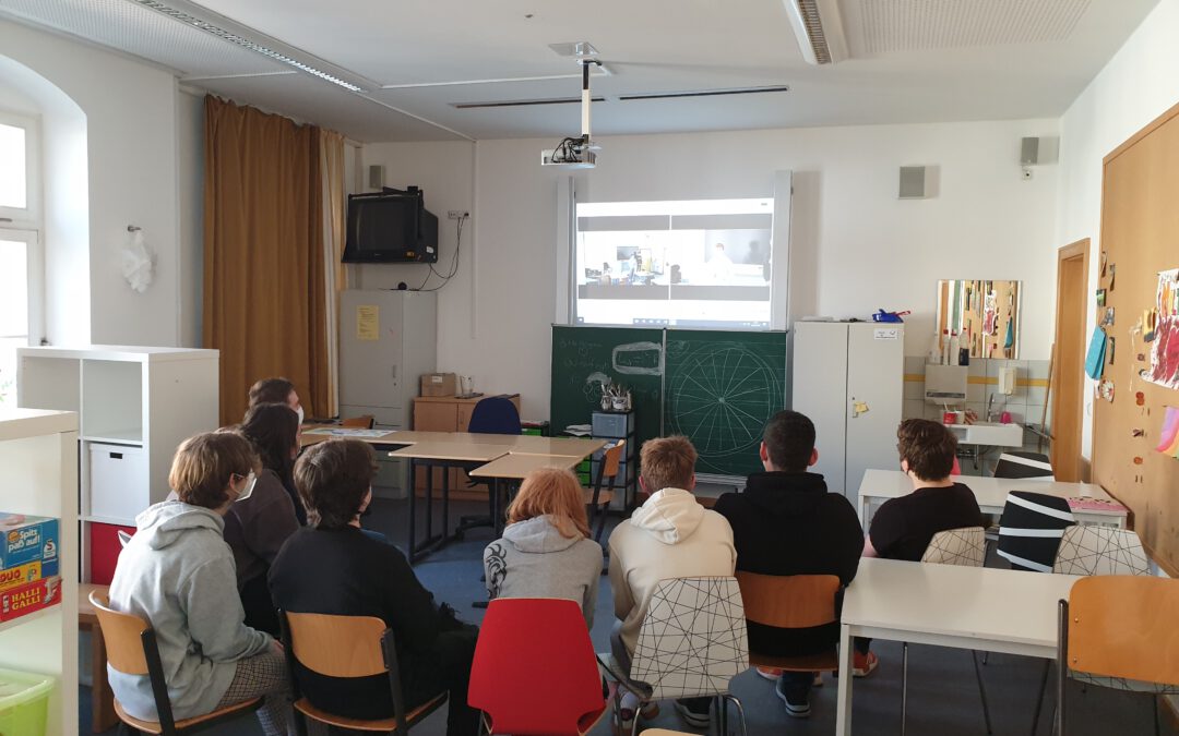 Präsentationstraining im UR-Raum der Realschule am Judenstein